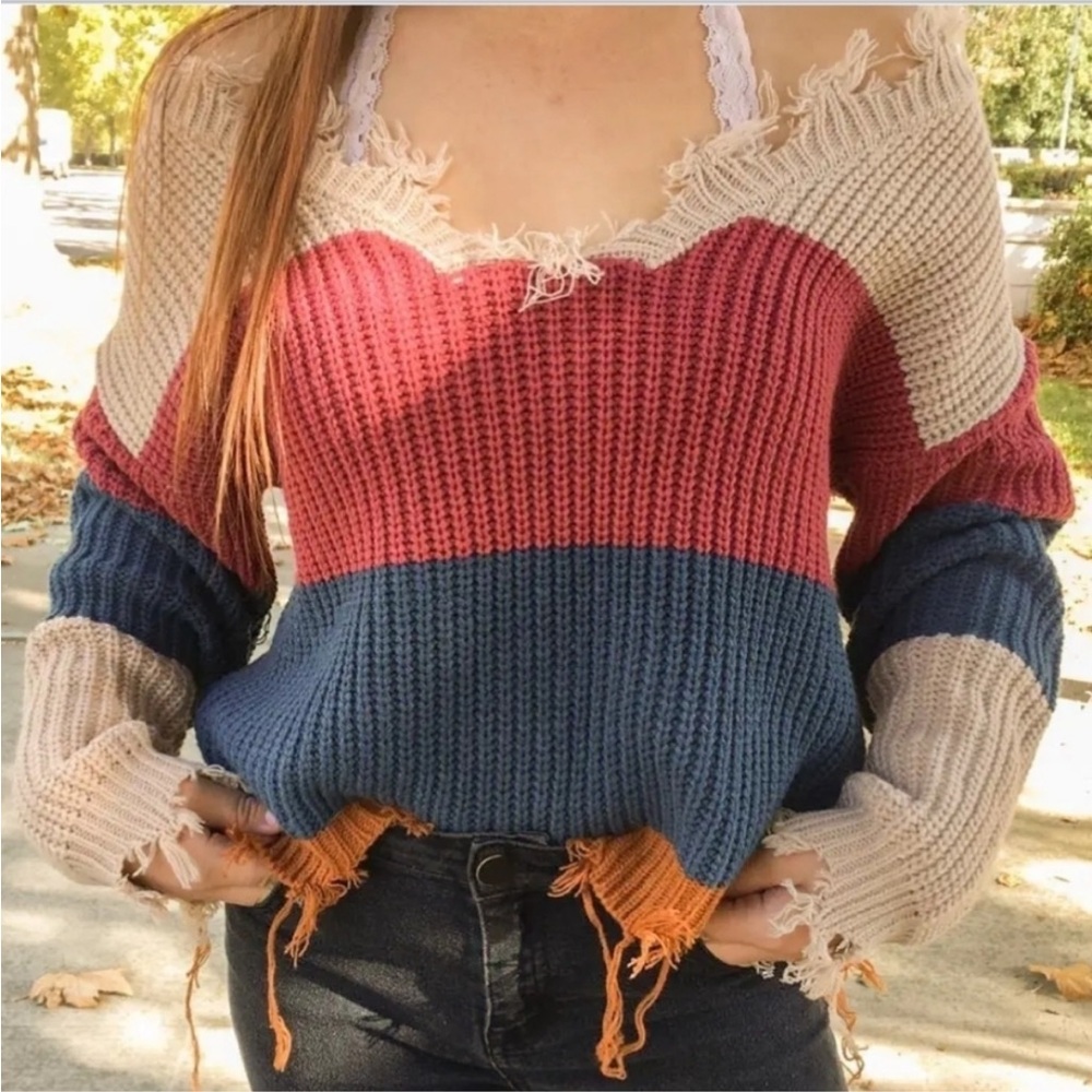 Derek Heart Colorblock Frayed Hem Sweater